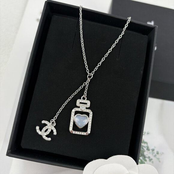 ✅Chanel necklace - Picture 1 of 6